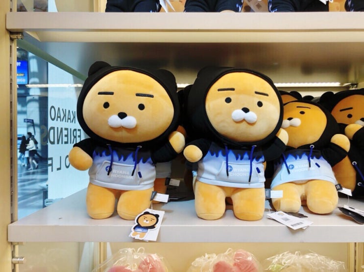  서울 간단한 볼거리 구경거리 “카카오프렌즈 용산역 팝업스토어” 리뷰!
