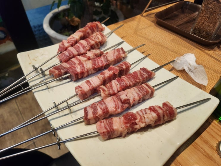  헬로양꼬치 홍대점 재방문없을 불친절 식당!