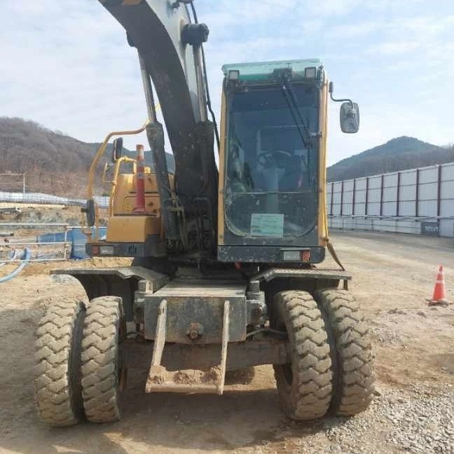 볼보 EW145B 2012년식 4500만원 판매합니다. 볼보 EW145B 2012년식 4500만원 판매합니다.