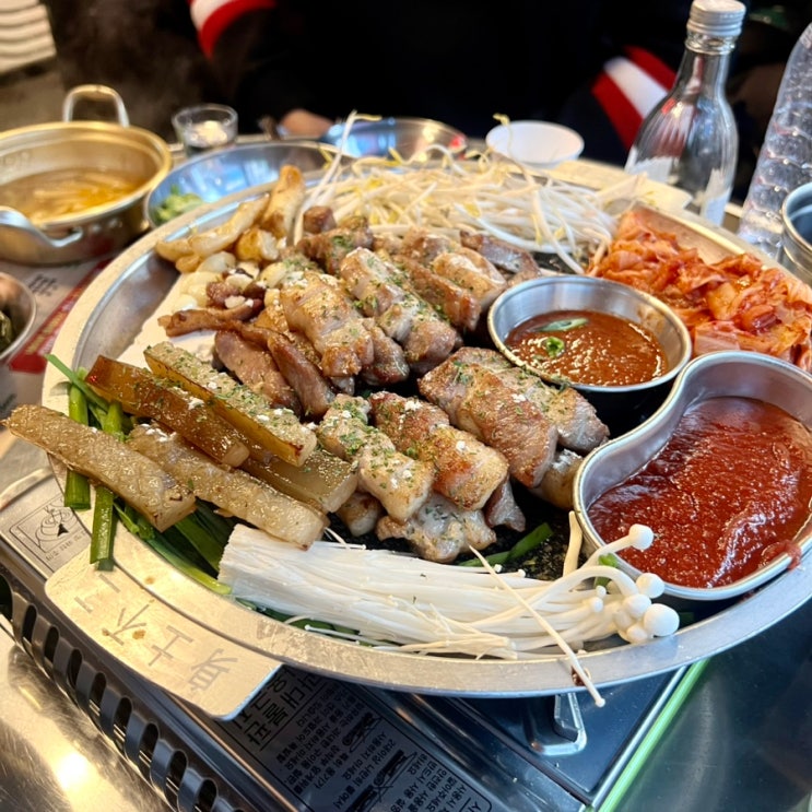  수원역 맛집, 수원역 고기집 완판도 수원역점에서 삼겹살 파티