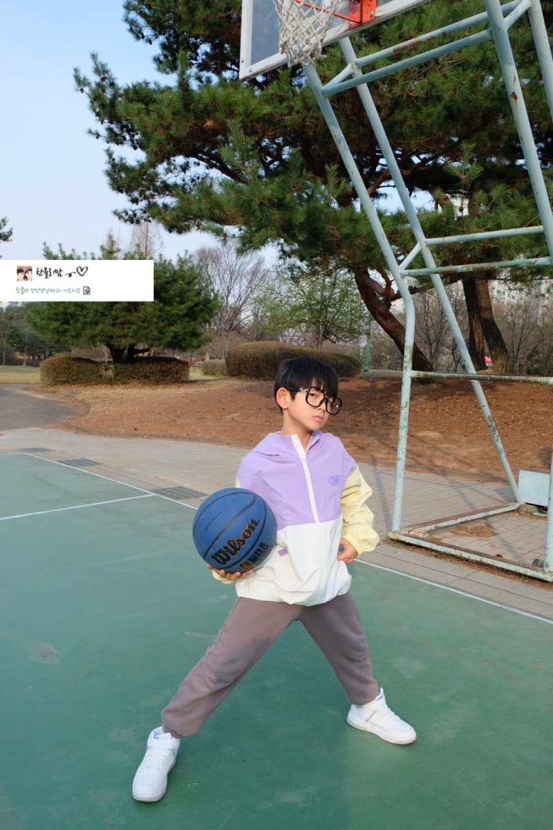 살랑살랑 봄바람엔 #NBA키즈바람막이 #NBA코트스타 ෆ