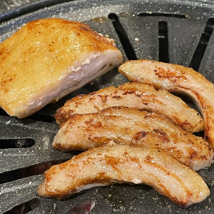  합정역맛집 곰식당 돼지세트(삼겹살, 목살, 항정살)