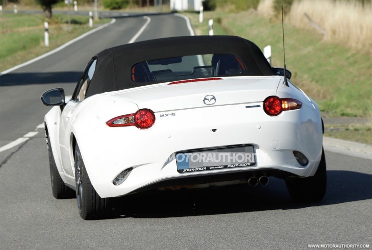  2024년 5세대 마쯔다(Mazda), MX-5 주행 테스트