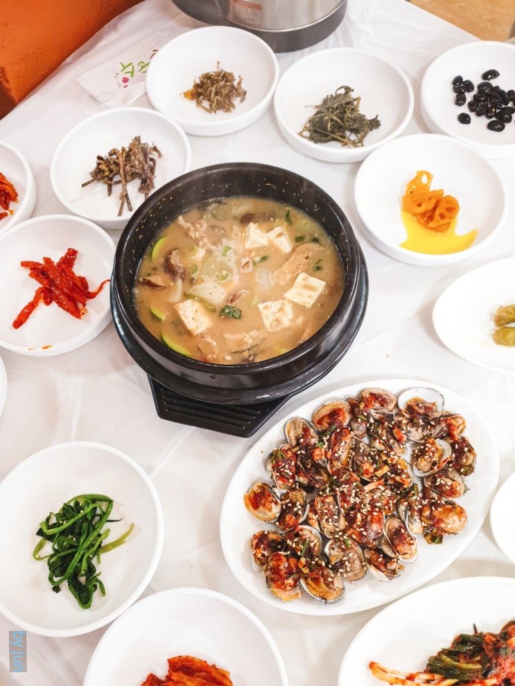  순천 송광사안길 광신식당 - 부처님도 이 꼬막 백반은 못 참을걸요