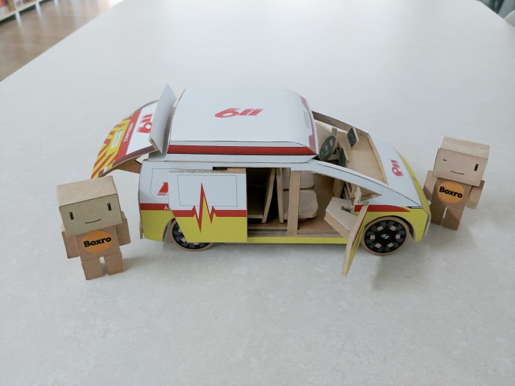 35.현대 스타리아 119 앰뷸런스(박스로 자동차 만들기) Hyundai Staria Ambulance(How to make a cardboard car), 세상에이런일이 박스카맨