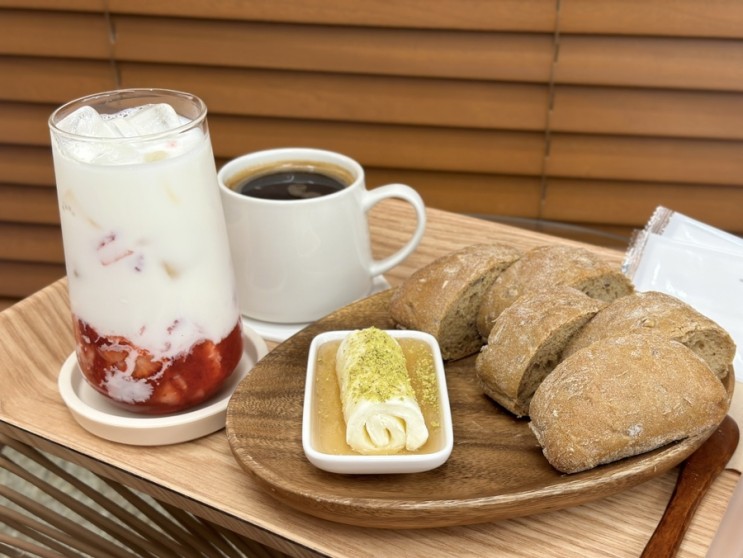 평택 안정리 코코넛커피와 티라미수 최애 맛집 선셋카페