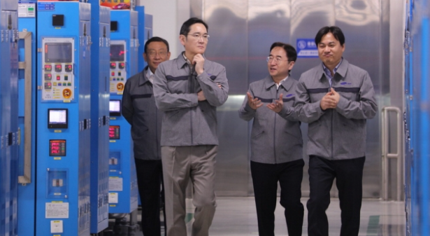 <b>이재용</b> 삼성전자 회장 3년 만의 <b>중국 방문</b> (ft. 반도체 시장... 