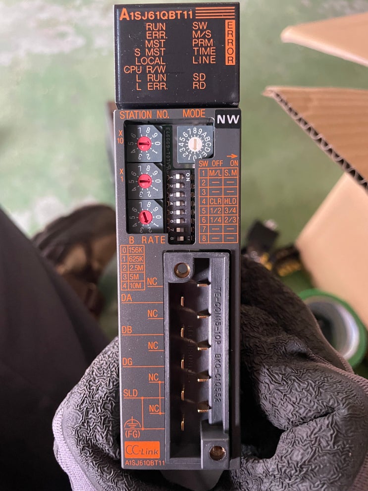 A1SJ61QBT11　MITSUBISHI　PLC　CC-LINK SYSTEM LOCAL UNIT