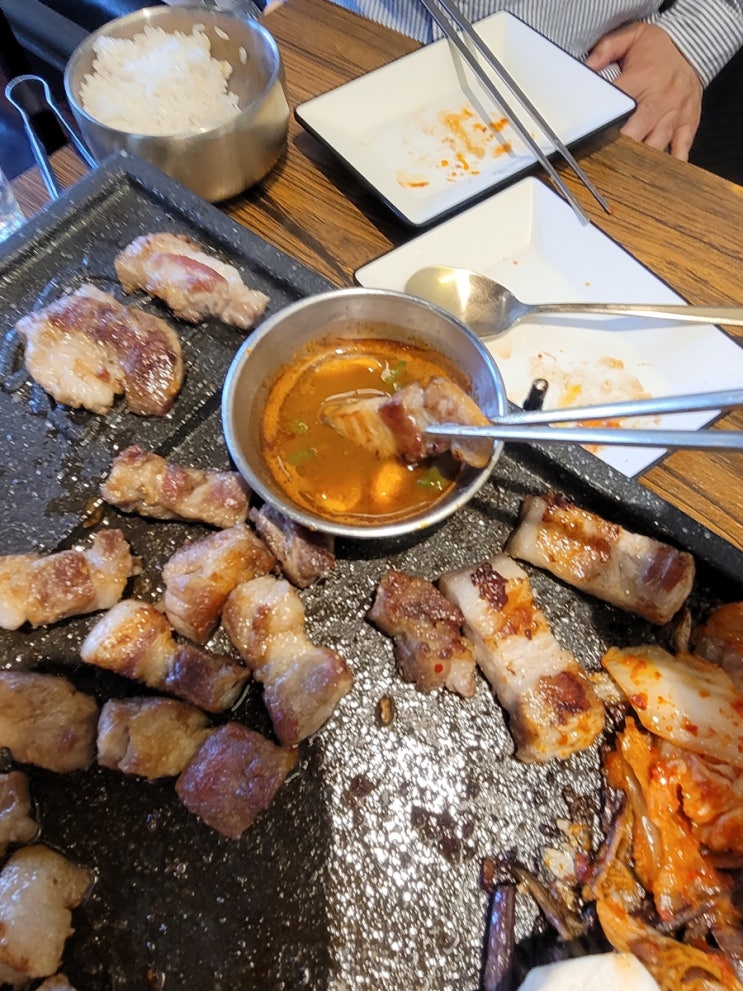  광주동명동맛집 스타일러까지 있는 제주덕구 광주동명점