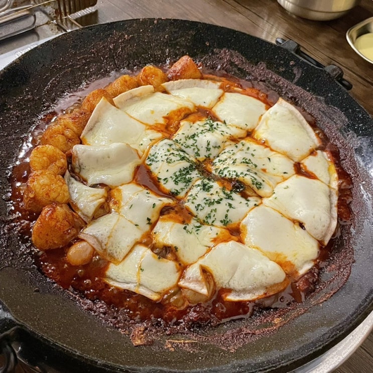 광주 쌍촌동 현지인 맛집 황금쭈꾸미집쌍촌점 (한우대창쭈꾸미 치즈쌈) 광주 쌍촌동 현지인 맛집 황금쭈꾸미집쌍촌점 (한우대창쭈꾸미 치즈쌈)