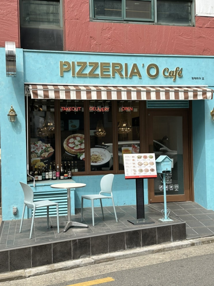  핏제리아오 동부이촌점에서 맛보고 합정역점으로 가보았다