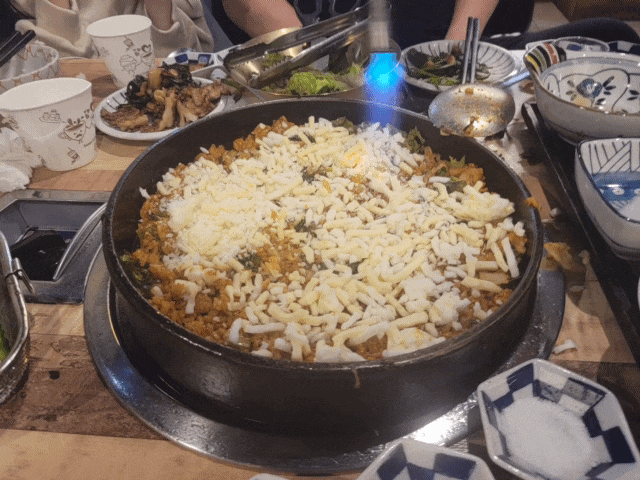  마산맛집 댓거리고기맛집 눈꽃을나누다_치즈는 사랑입니다