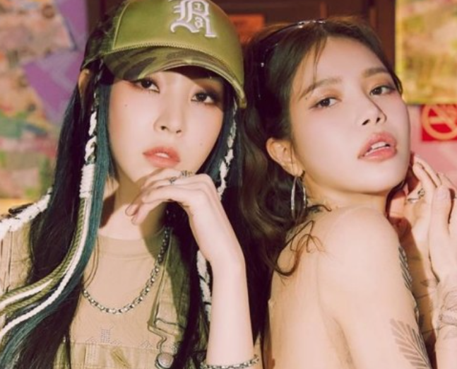 ‘믿고 듣는’ 솔라·문별 조합…마마무+, 오늘(29일) 새로운 ‘1막 1장’ 연다 ‘믿고 듣는’ 솔라·문별 조합…마마무+, 오늘(29일) 새로운 ‘1막 1장’ 연다
