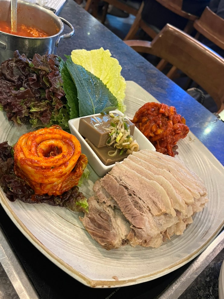  선릉역 개 찐 맛집 (제주보쌈아강족발)