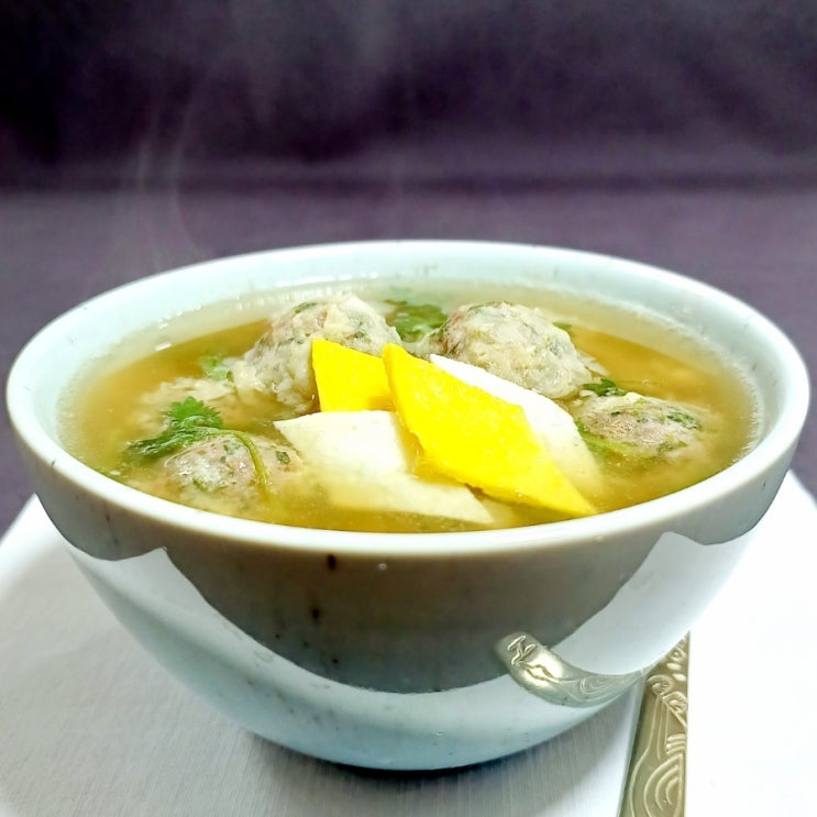 봄철 요리 쑥애탕국 끓이는 법 전통음식 쑥애탕국 레시피