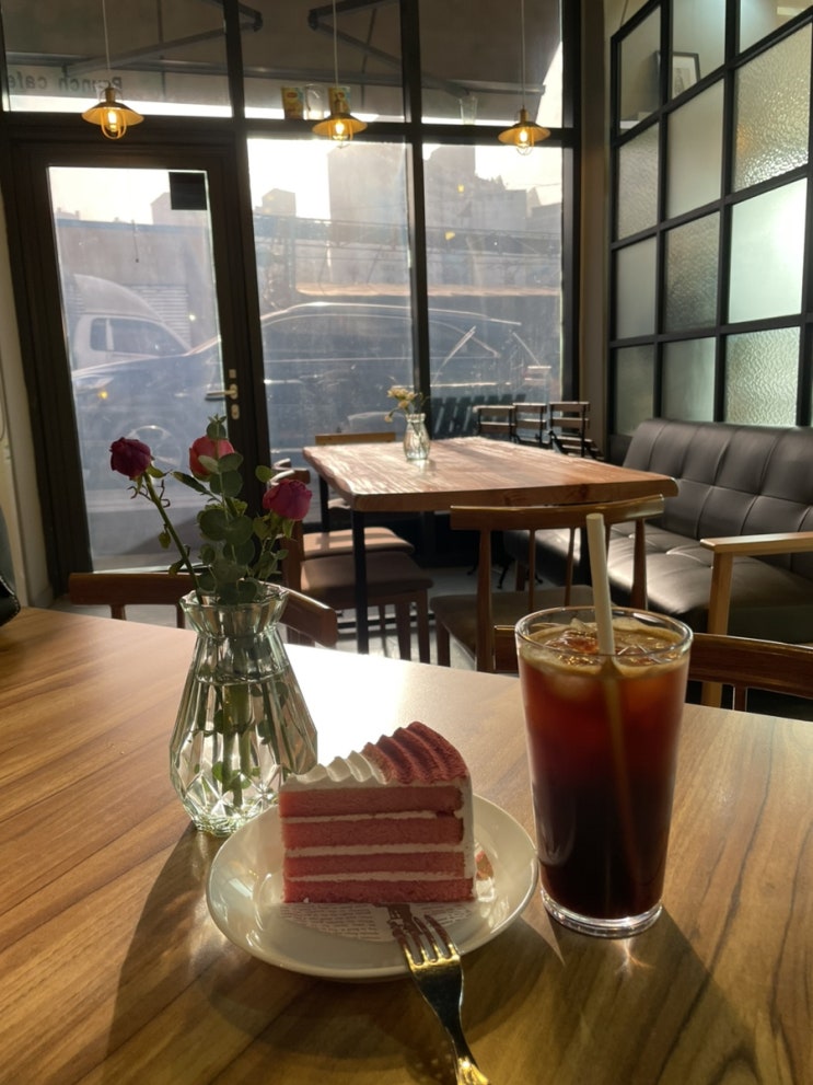  학익동 카페 , 학익동 디저트 브런치 카페 : 피콜로라비타 주차가능 , 모든게 완벽한 인천법원 카페 :)