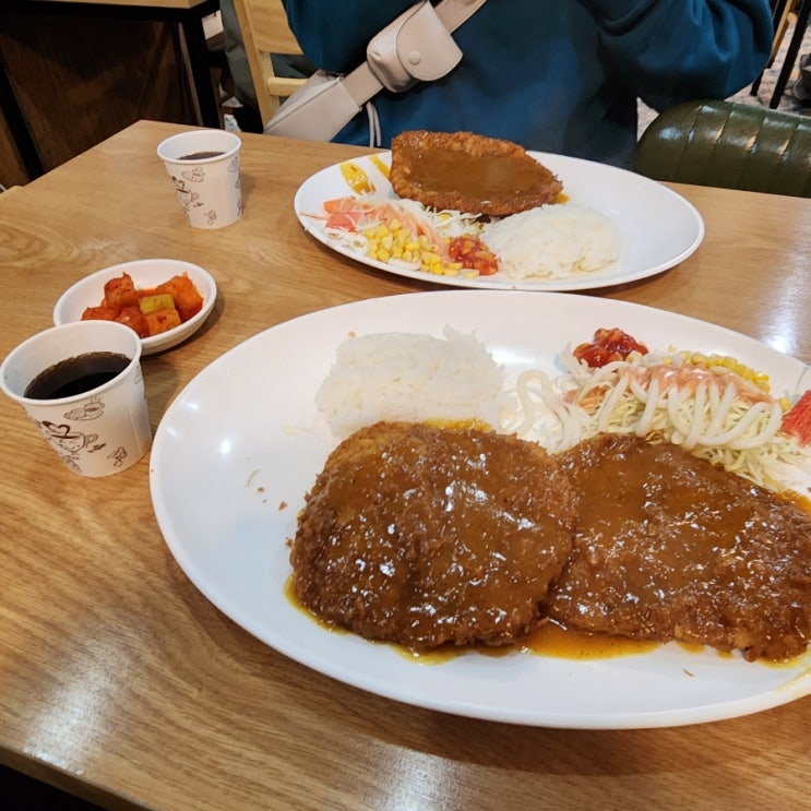 동성로에서 저녁한끼 추억의 전원돈까스