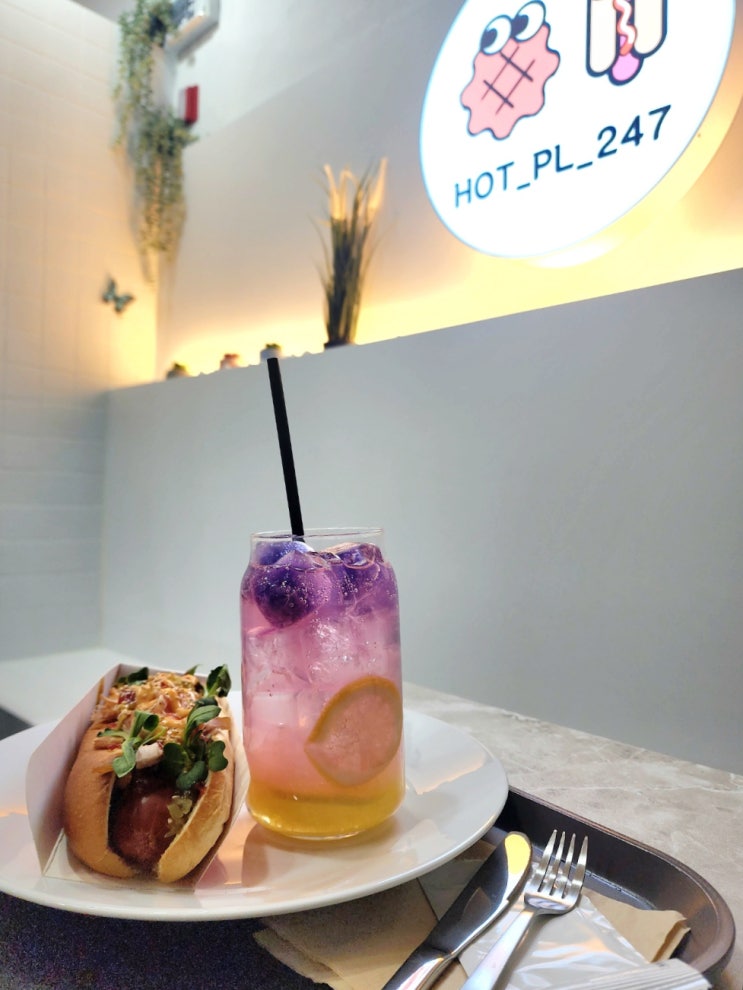  신상카페 뉴욕핫도그와 크로플이 맛있는 핫플247