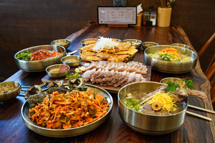  뽀얀 국물이 예술인 제주 오션스위츠호텔 맛집