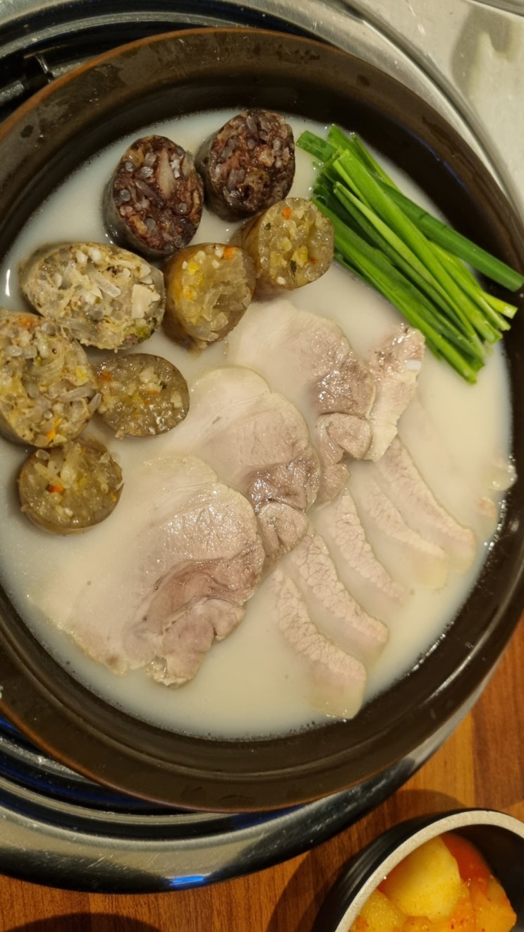  논현 학동역 국밥 맛집 보승회관 을지병원 사거리점 내돈내산 후기