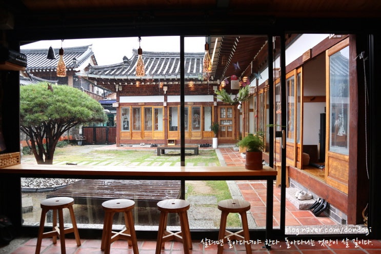  경주 황리단길 - 효자손시양정려비, 숭혜전, 메종드문, 이월, 신라고택