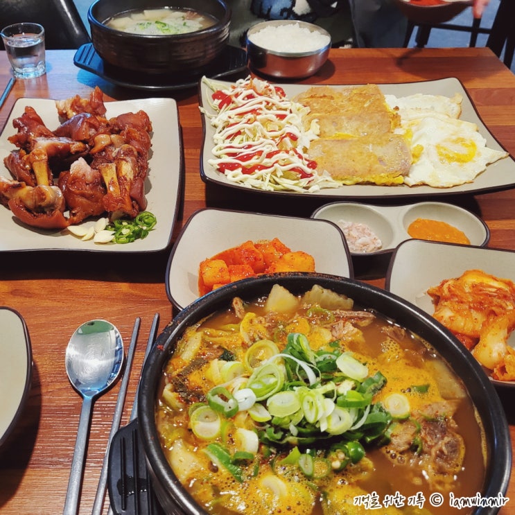 둔산동 맛집 꿀맛이던 필승국밥 & 이태리국시 본점 숯불갈비쌈피자 + 김부각시저샐러드