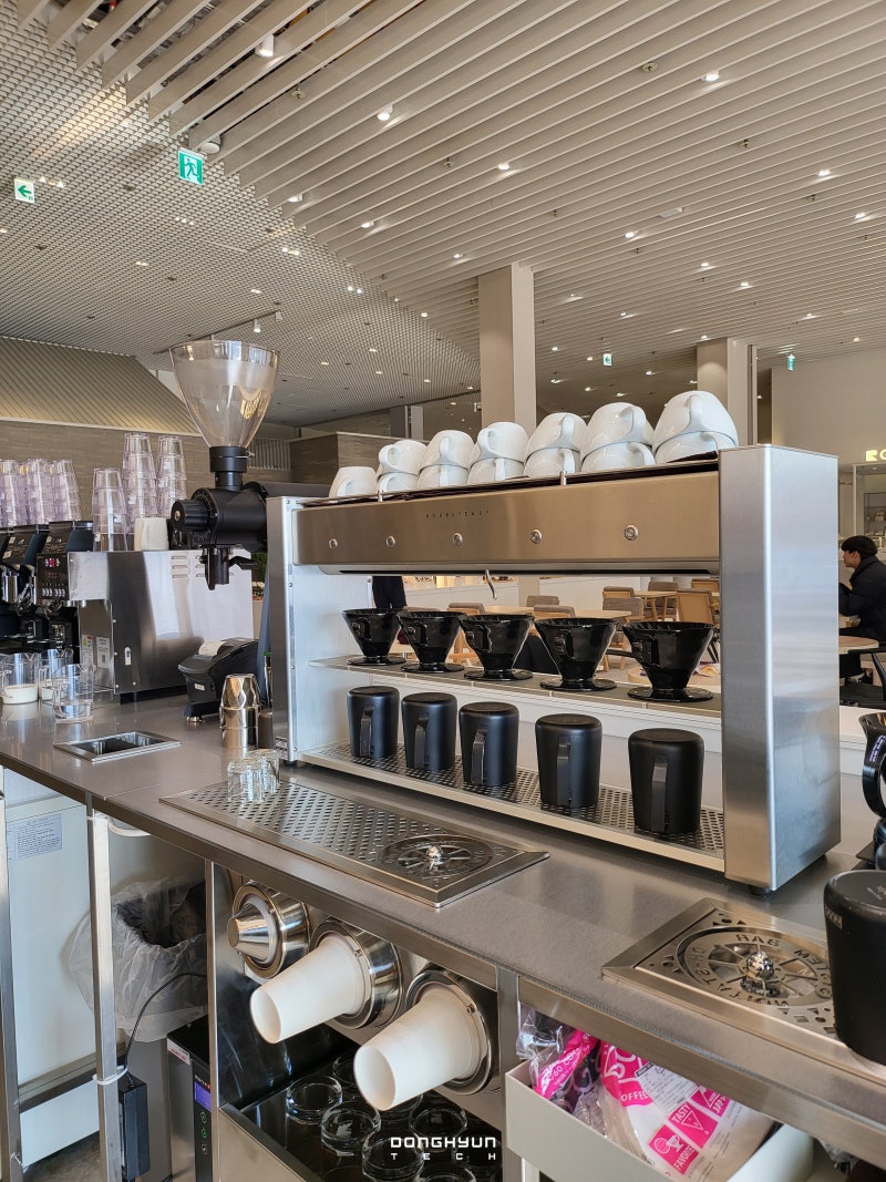 리플로우 고양 스타필드점, 메인 커피바를 완성한 고급 스텐바 시스템 : 네이버 블로그