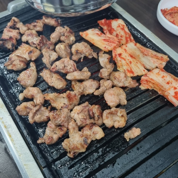  사당역 노포감성 드럼통에 구워먹는 닭발,막창 신가네오돌뼈