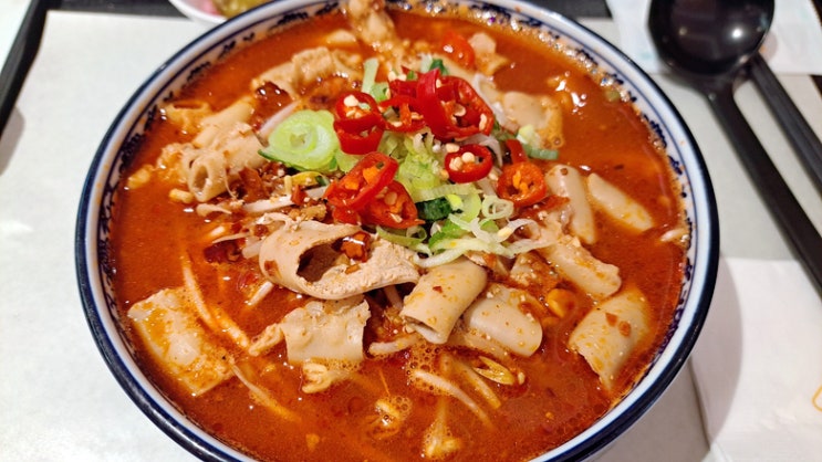 명동 롯데백화점에도 생겼다, 곱창 쌀국수 땀땀 맛있는데 또 속았어! 명동 롯데백화점에도 생겼다, 곱창 쌀국수 땀땀 맛있는데 또 속았어!