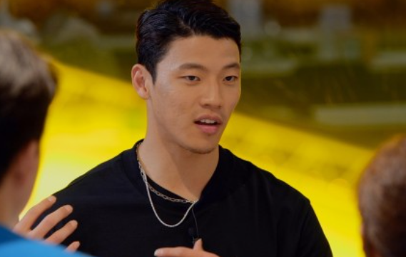황희찬, 결혼 언급 "나도 아빠되고파…귀여운 여자가 이상형" 황희찬, 결혼 언급 "나도 아빠되고파…귀여운 여자가 이상형"