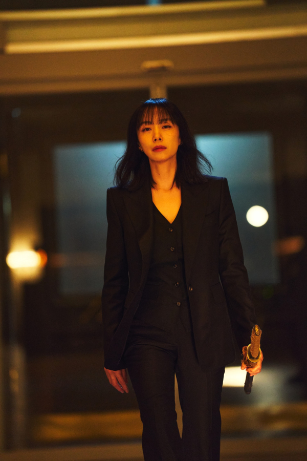 '길복순' 50대 전도연, 남행선 지웠다...19금 킬러 액션도 완벽 소화해 '길복순' 50대 전도연, 남행선 지웠다...19금 킬러 액션도 완벽 소화해