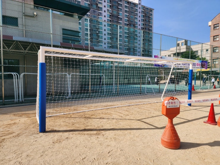 [날개스포츠] 수원영덕고교 축구골대보호대 설치, 골대보호쿠션 설치 작업