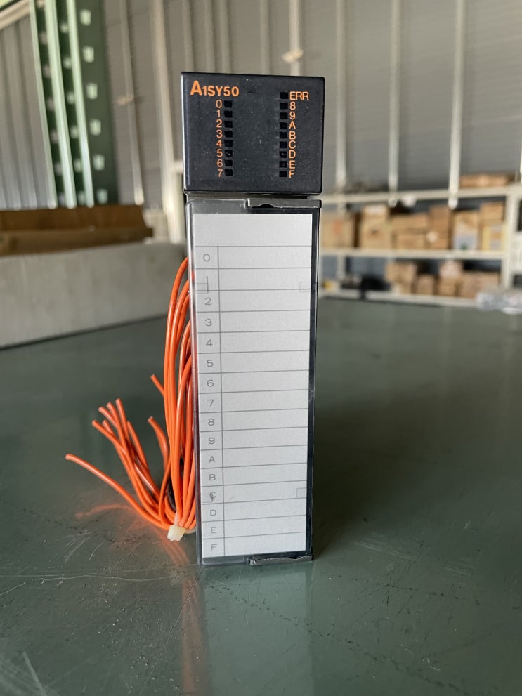 A1SY50　MITSUBISHI　PLC　TRANSISTOR OUTPUT UNIT(SINK)