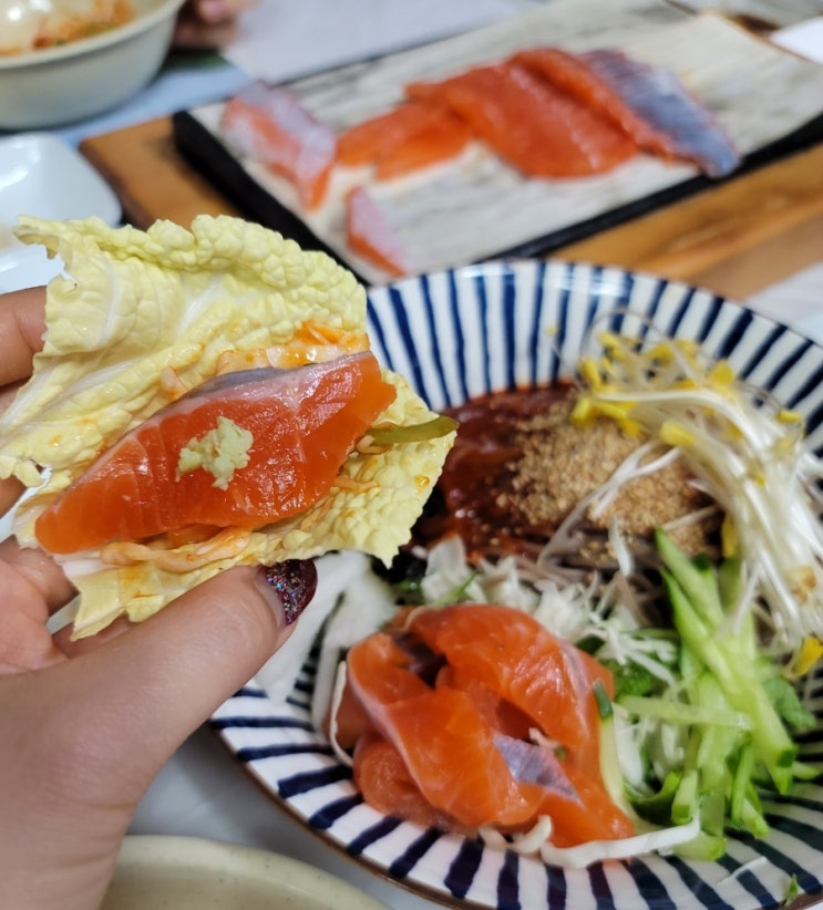  강원도 평창 봉평 현지인 추천 맛집 메밀꽃사랑에서 송어회 꼭! 맛보세요!!