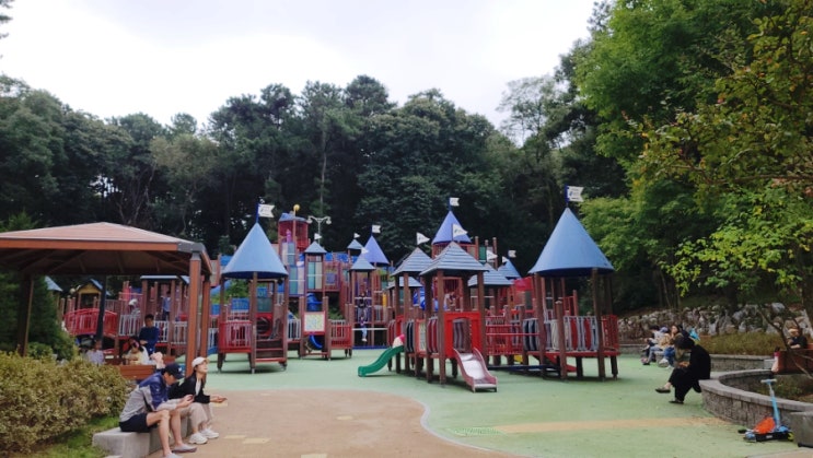  용인 무료 야외 어린이 놀이터 만골근린공원 기흥도서관 아이와 가볼만한곳 추천