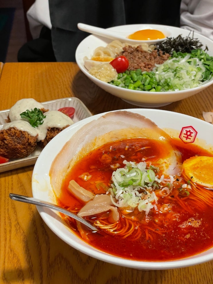  [신촌역 / 연세대 맛집] 일본 라멘 카라멘 마제소바집 멘치까스 카라멘야 (주차장 TIP)
