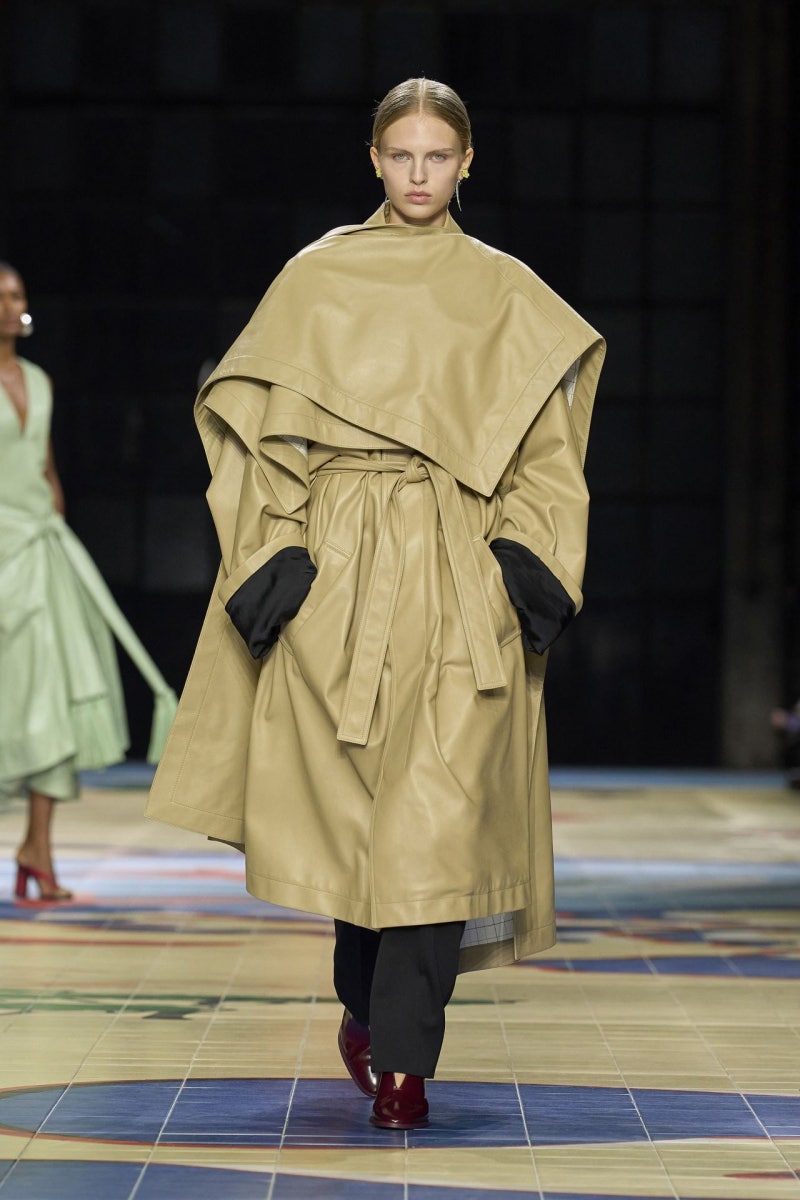 밀라노 패션 위크: 2024 스프링-서머 쇼 : 네이버 블로그, image size:800x1200