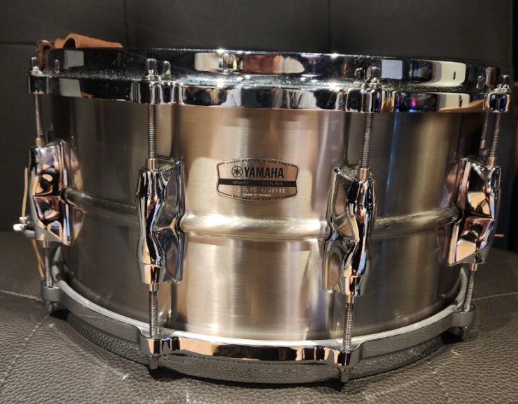  야마하 레코딩 커스텀 스테인리스 스틸 스네어 14"x7" (Yamaha Recording Custom Stainless Steel Snare) / 모델명 : RLS1470