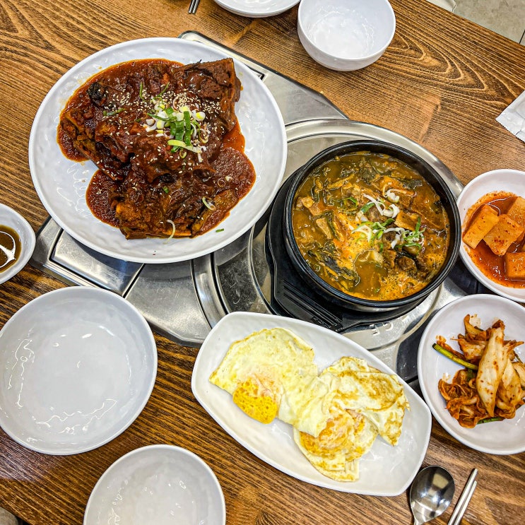  광주 산수동 맛집 '오늘도감자탕' 뼈해장국과 뼈구이가 대박