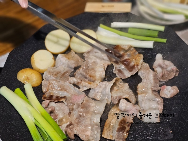 전기불판 니봇 잇츠 전기 그리들 팬 JSK-N3026 삼겹살 꿉꿉