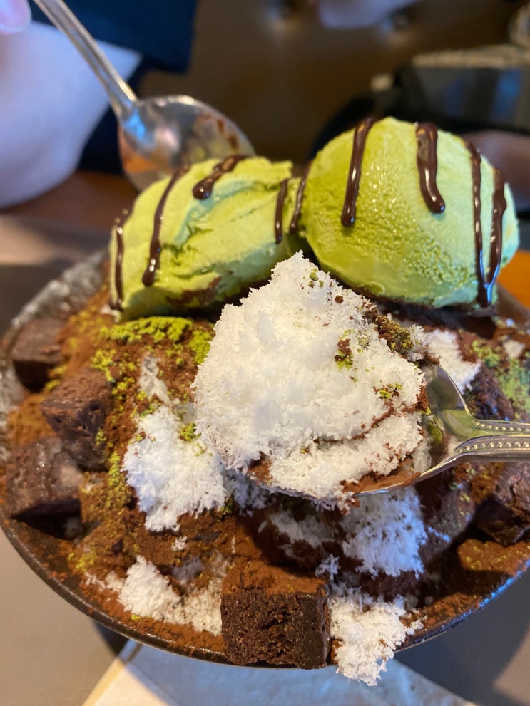  <군산 설빙> 군산 수송동 빙수 그린티 초코 빙수 맛집 수송동 넓은 매장