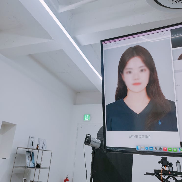  여권사진 규격 총정리(귀, 눈썹, 추천의상, 화장, 셀프촬영)