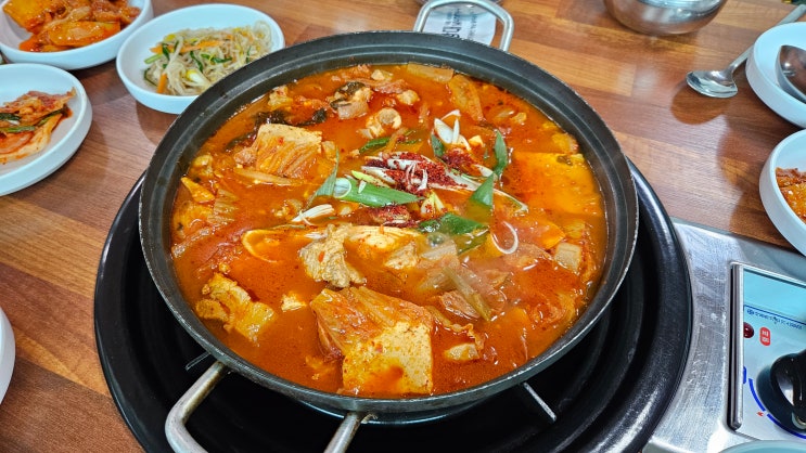 경기도 여주시) 최가네 한우앤한돈 - 흥천면에서 만난 진한 김치찌개