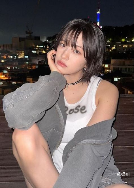  요즘 대세 연예인들의 단발 중단발 레이어드컷 짤 (안유진 카리나 나연)