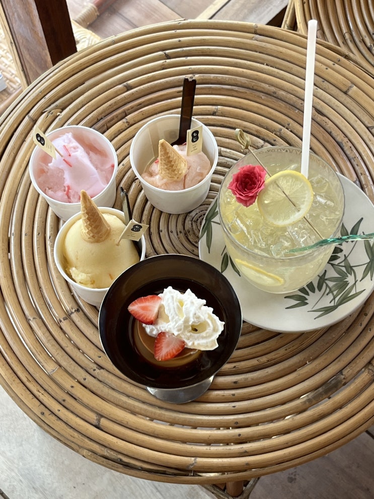  대놓고 일본감성 가득했던 ins에서 발견한 치앙마이카페 Moji Pool Villa & Ice Cream 모지풀빌라앤아이스크림