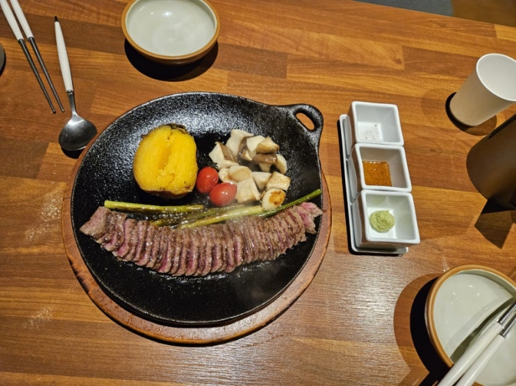  천안 불당동 술집 대령숙수 솔직리뷰(논알콜하이볼, 새우장초밥, 새우미나리전, 스테이크, 크룽지벌꿀아이스크림)