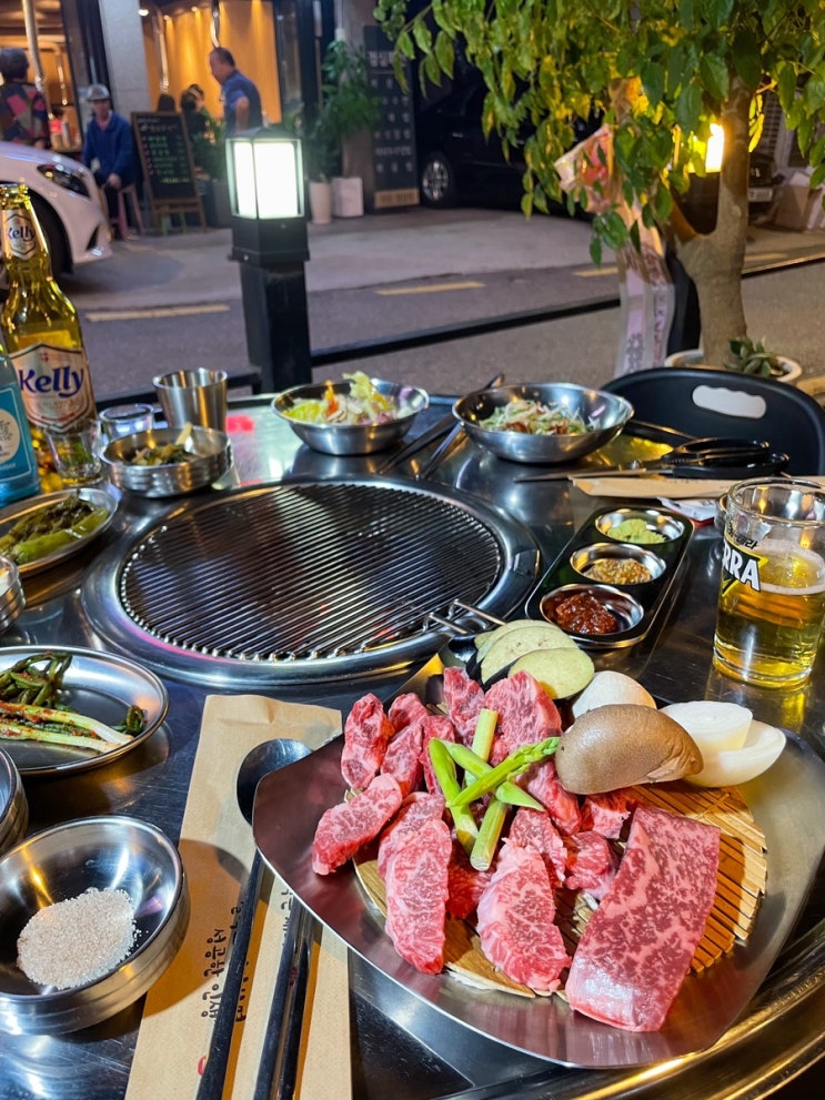  교대역 명품한우전문점 <트리플> 교대본점