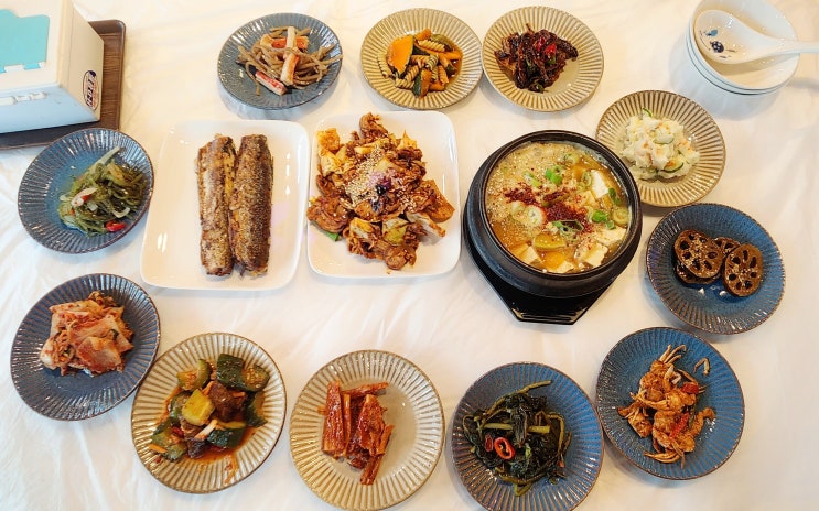 경남고성 맛집 지중해캠프 한정식 밥집