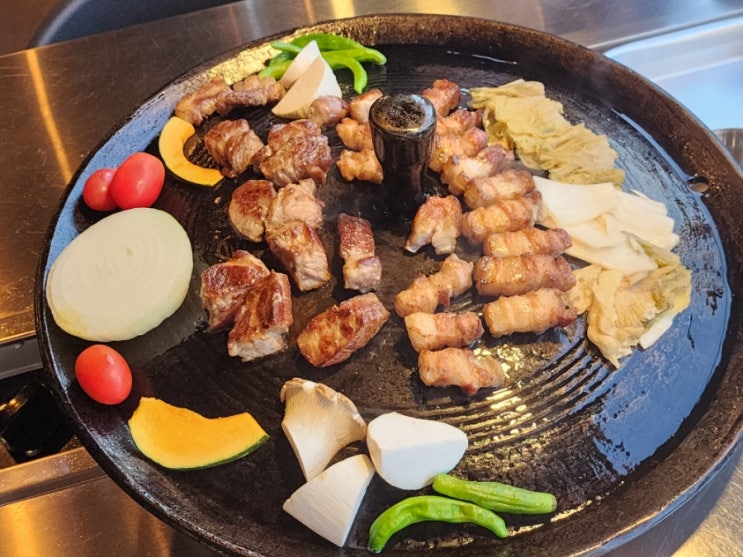  발산 맛집 삼겹살 고기구워주는집 ; 돈구멍 마곡본점