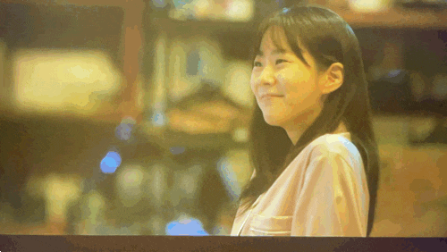 빈틈없는사이 _ 영화추천 _ 영화 한승연주연 _ 벽을두고 동거하는 두 남녀의 현실과 꿈 이야....